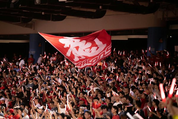 Confrontation Légendaire : Olympique de Marseille vs Paris Saint-Germain